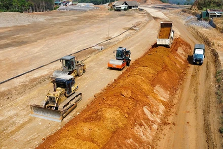 Dự án hạ tầng kỹ thuật tiểu khu đô thị số 15, thành phố Lào Cai đang được triển khai thi công. 