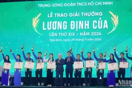 Qua 19 năm tổ chức Giải thưởng Lương Định Của, Trung ương Đoàn Thanh niên cộng sản Hồ Chí Minh đã vinh danh 2.128 “Nhà nông trẻ xuất sắc”.