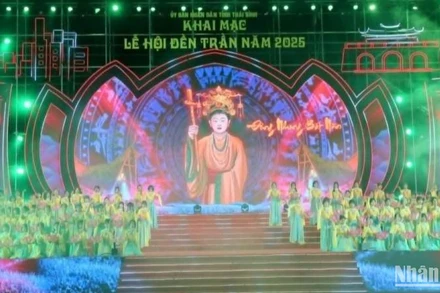 Chương trình nghệ thuật đặc sắc trong đêm khai hội đền Trần Thái Bình năm 2025.