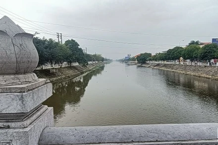 Nhờ kịp thời khắc phục, dòng sông Kiến Giang đã không còn màu nước đen ngầu như Báo Nhân Dân phản ánh ngày 28/3/2024.