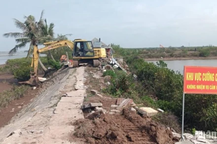 Huyện Tiền Hải triển khai 4 tổ công tác thực hiện việc cưỡng chế theo quy định hiện hành.