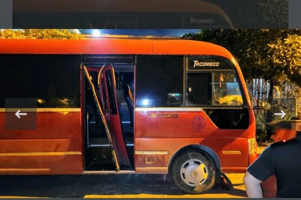 Chiếc xe ô-tô đưa đón học sinh của Trường mầm non Hồng Nhung (thành phố Thái Bình) đã bỏ quên cháu bé suốt từ sáng đến cuối chiều 29/5, dẫn đến bé tử vong. (Ảnh: Minh Ngọc)