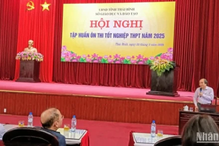 Việc tập huấn cho tất cả giáo viên môn Toán, Ngữ văn khối Trung học phổ thông trước Kỳ thi Tốt nghiệp Trung học phổ thông thể hiện sự quan tâm, mong muốn kết quả thi sẽ được nâng lên.