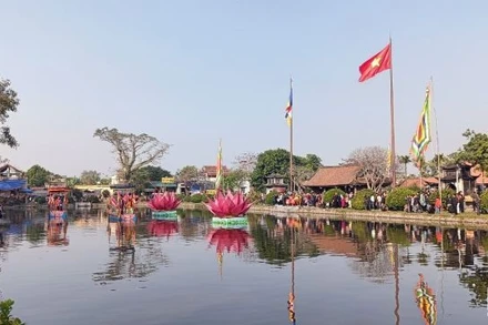 Lễ hội chùa Keo mùa thu là Lễ hội chính trong năm. 