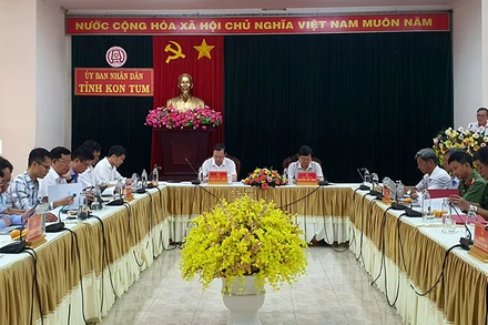 Quang cảnh buổi làm việc.