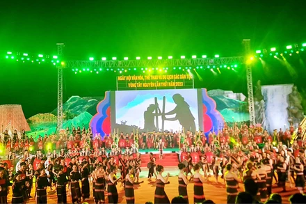 Chương trình nghệ thuật “Đại ngàn Tây Nguyên - Tinh hoa hội tụ”