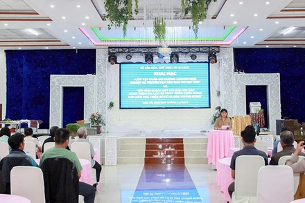 Quang cảnh lớp tập huấn.