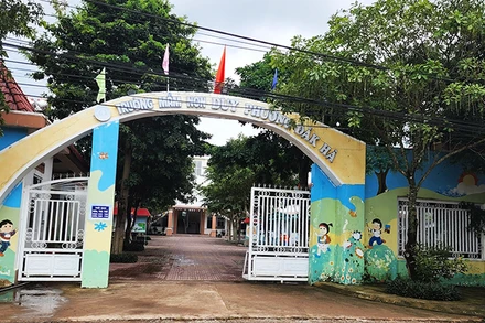 Trường Mầm non tư thục Duy Phương ngụ tại số 16 đường Nguyễn Trãi, thị trấn Đăk Hà.