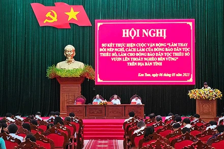 Quang cảnh hội nghị.
