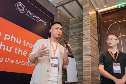 Các đại diện doanh nghiệp đưa ra ý kiến trong buổi thảo luận.