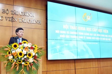 PGS, TS. Nguyễn Mạnh Thiều – Phó Giám đốc Học viện Tài chính phát biểu đề dẫn khai mạc.