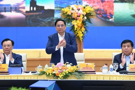 Thủ tướng Phạm Minh Chính chủ trì Hội nghị lần thứ 3 của Hội đồng điều phối vùng Đồng bằng sông Hồng để công bố Quy hoạch vùng Đồng bằng sông Hồng thời kỳ 2021-2030, tầm nhìn đến năm 2050. 