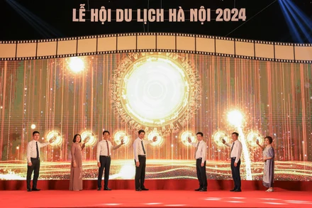 Nghi thức khai mạc chương trình.