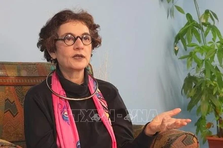 Bà Merle Ratner, nhà hoạt động phong trào phản chiến nổi tiếng trả lời phỏng vấn TTXVN tại New York (Mỹ), ngày 2/2/2024. (Ảnh: TTXVN)