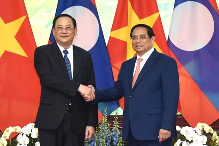 Thủ tướng Phạm Minh Chính và Thủ tướng Lào Sonexay Siphandone.