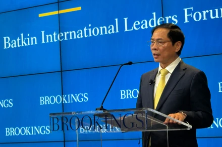 Bộ trưởng Ngoại giao Bùi Thanh Sơn phát biểu tại Viện Brookings.