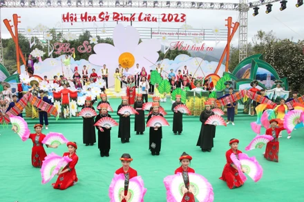 Chương trình nghệ thuật đặc sắc tại Lễ khai mạc Hội hoa Sở Bình Liêu năm 2023.