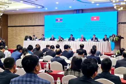 Quang cảnh hội thảo Lý luận lần thứ X giữa Đảng Cộng sản Việt Nam và Đảng Nhân dân Cách mạng Lào.