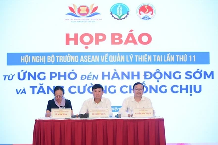 Họp báo giới thiệu về Hội nghị Bộ trưởng ASEAN về Quản lý thiên tai.