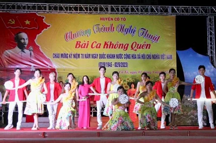 Chương trình nghệ thuật đặc sắc chào mừng 78 năm Ngày Quốc khánh 2/9 tại huyện đảo Cô Tô.