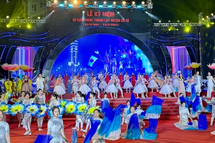 Chương trình Nghệ thuật đặc sắc tại Lễ kỷ niệm 30 Ngày thành lập huyện Cô Tô.