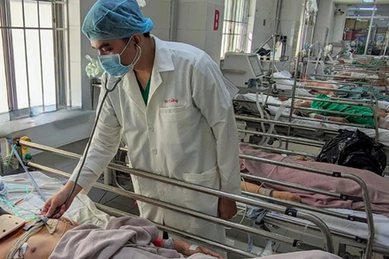 Nhờ được cấp cứu kịp thời, nam bệnh nhân L.V.H đã sinh tồn ổn định và tiếp tục được theo dõi điều trị.