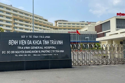 Bệnh nhân N.V.Q. nhảy từ tầng 7 của Bệnh viện đa khoa tỉnh Trà Vinh xuống đất, dẫn đến tử vong.