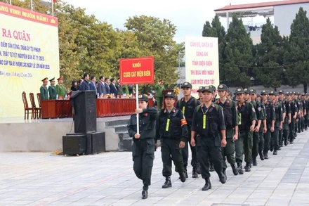 Cán bộ, chiến sĩ Công an tỉnh Điện Biên trong lễ ra quân bảo đảm an ninh trật tự dịp tết Nguyên đán Ất Tỵ.