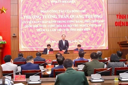 Phó Chủ tịch Quốc hội Trần Quang Phương phát biểu tại buổi làm việc với Thường trực Tỉnh ủy Điện Biên.