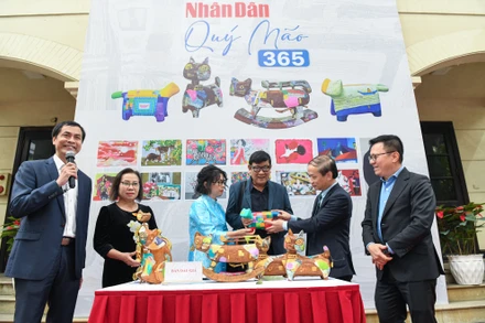 [Ảnh] Triển lãm Nghệ thuật “Nhân Dân - Quý Mão 365”