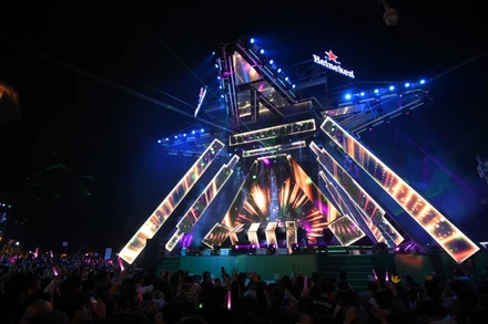 [Ảnh] Người dân Hà Nội đón chào năm mới 2023