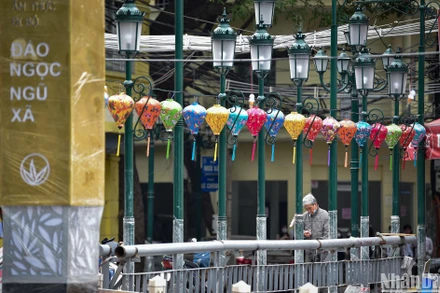 [Ảnh] Gấp rút chỉnh trang Khu phố ẩm thực đêm kết hợp đi bộ Đảo Ngọc – Ngũ Xã