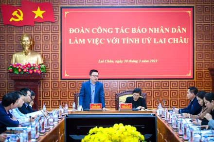 [Ảnh] Đoàn công tác Báo Nhân Dân làm việc với Tỉnh ủy Lai Châu