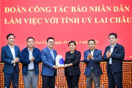 Đoàn công tác Báo Nhân Dân làm việc với Tỉnh ủy Lai Châu