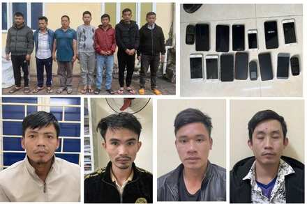 Các đối tượng trong đường dây đánh bạc, tổ chức đánh bạc và tang vật vụ án.