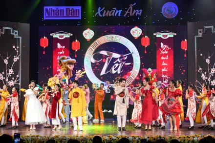 [Ảnh] “Xuân ấm 2023” lan tỏa thông điệp chung tay vì người nghèo