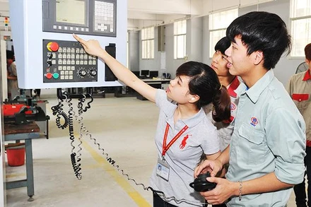 Đào tạo nghề tại Trường cao đẳng Công nghệ cao Hà Nội. Ảnh: HẢI NAM