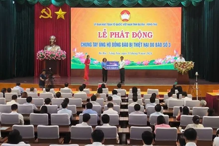 Toàn cảnh Lễ phát động chung tay ủng hộ đồng bào bị thiệt hại do cơn bão số 3 gây ra tại Bà Rịa-Vũng Tàu.