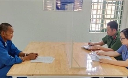 Đối tượng Phạm Công Hùng Nhân tại Cơ quan điều tra, Công an thành phố Bà Rịa (tỉnh Bà Rịa-Vũng Tàu).