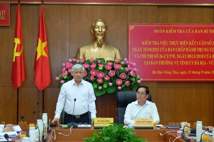 Đồng chí Đỗ Văn Chiến và đồng chí Phạm Viết Thanh chủ trì buổi làm việc.