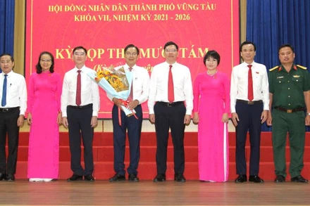Đồng chí Nguyễn Phúc Hoàng được bầu giữ chức Chủ tịch Ủy ban nhân dân thành phố Vũng Tàu khóa VII, nhiệm kỳ 2021-2026.