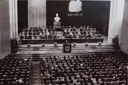 Thực hiện mục tiêu độc lập dân tộc và chủ nghĩa xã hội ở Việt Nam giai đoạn 1975-1986