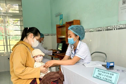 Đà Nẵng tăng cường đẩy nhanh tiến độ tiêm vắc-xin sởi cho các đối tượng trong độ tuổi. Ảnh: Anh Đào