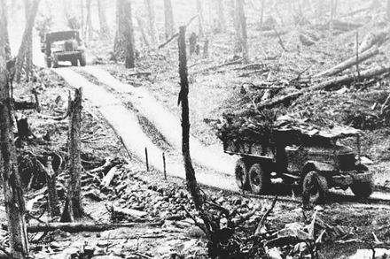 Con đường Anh hùng của những chiến sĩ Anh hùng