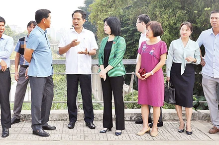 Lãnh đạo Hội đồng nhân dân thành phố Hà Nội giám sát dự án hệ thống xử lý nước thải Yên Xá.
