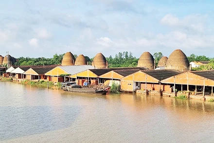 Một góc Di sản đương đại Mang Thít.