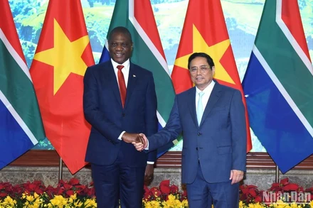 Thủ tướng Phạm Minh Chính tiếp Phó Tổng thống Cộng hòa Nam Phi Paul Mashatile. 