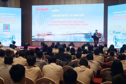 Toàn cảnh Diễn đàn.