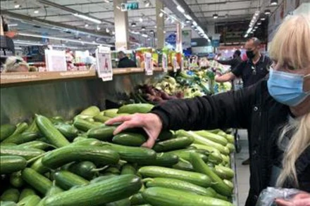 Dưa chuột bày bán tại một siêu thị ở Israel.