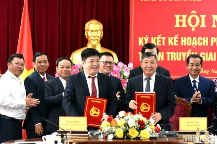 Quang cảnh buổi làm việc.